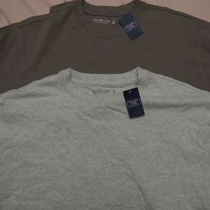 NWT set of 2 women's crop tops M